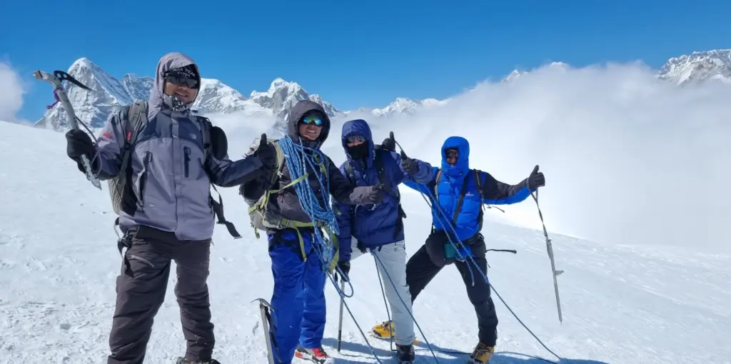 mera-peak-besteigung-gipfel-nepal