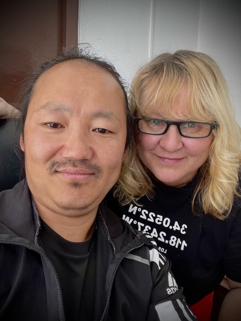 ines osswaldrai-und bijay-rai-linhaber-lokale-trekkingagentur-nepal