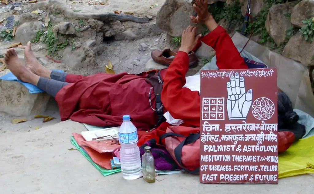 sprache-nepal-wahrsager